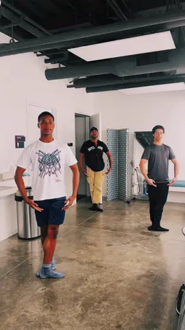 Turning into this weekend of shows as smoooth as PURE HONEY ☺️ @Beyoncé  #blackdancers #blacksinballet #balletboys #boysdancetoo #fyp #explore #bunheads #like #purehoney #plumshuga #forevergrateful #dance #melanin #ontheleg #renissance 