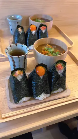 愛知のおにぎり&豚汁カフェ！1個160円から握りたてのおにぎりが食べれるし豚汁も具沢山で超おいしい🍙  #愛知グルメ #OCOME 