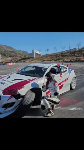 Oh my God 🏎👊 #driving #drift #드리프트 #drifter #driftgirl #cargirl #jdm #kdm #튜닝카 #틱톡스포츠 #jdmgirl #tuningcar #supercar #자동차 #автомобиль #дрейф #motorsports #cartoon #car #제네시스쿠페 #카레이서 