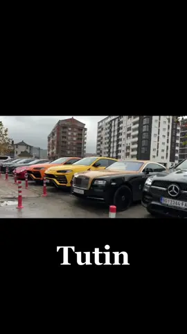 #sandzak #tutin #novipazar #viral #carspot #carspotting #rollsroyce #urus #parking #gradtutin #share #viral #fyp #fypシ 