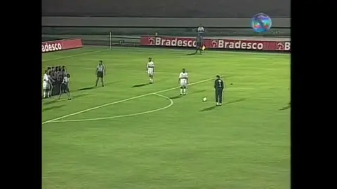 O primeiro gol de Falta de Rogério Ceni no Morumbi em 1997 Nilson César - Gol 02 #goldefalta #m1to #morumbi #keeeper #rogerioceni #goalkeeper #goleiro #receba #futebol #botafogo #botafogo #1997 