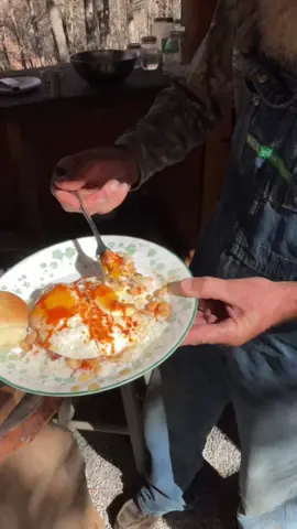 Got it going on today. Whit beans over rice with fried eggs and homemade rolls. #cacestbon #cookingwithcajun #castironcooking #cajuninthemountains #cajuncooking #lodgecastiron #cajuncustomcalls #wtf #outdoorcooking #campfirecooking #cajunborn #mountainliving @kfishfred 