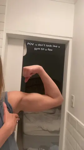 Do I qualify as a sleeper build? #sleeperbuild? #armflex #bicepsgirls 