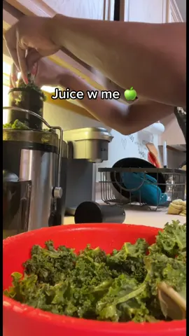 Juice w me 🍏  #juice  #vegables  #explore  #juicingrecipes 