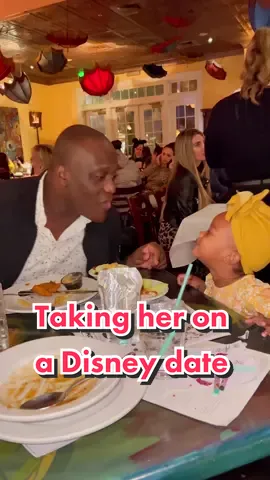 They basically danced the whole time 🤗 #daddydaughterdate #downtowndisney 