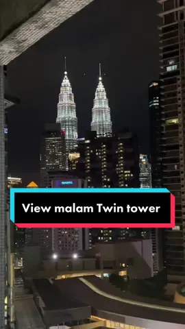 Kali ini lihat dari malam hari #kualalumpur #kl #malaysia #traveling #viral #twintowers 