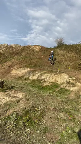 I wouldn’t have even attempted a section like this at the start of this year and now I’m cleaning them! Progress🙏🏼 #sherco #trials #motorbikes #Motorsport #offroad #trialsrider #trialsbiker #biker #bikergirl #bikerbabe #bikerchick #girlswhoride #girlswhoridebikes #girlswhoridedirtbikes #girlbiker #twostroke #clean #progress #competition 