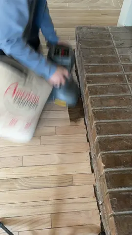 Like magic! 🪄 #DIY #diyhardwoodfloor #hardwoodflooring #refinishingwoodfloors #edging #sanding #homeprojects 