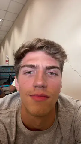 a tarde inteira soldando 🥱