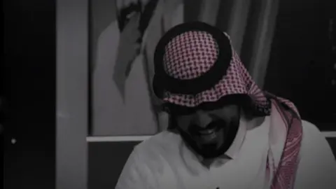 احب اللي من العالم سميه 9:34 ♥️ . #نسيم_الليل_ماتنقل_سلامي #نواف_الجبرتي #الا_مرت_علي_بعض_الاسامي #احب_اللي_من_العالم_سميه #نسيم_الليل #محمد_عبده #abdu #zeiii57 #explore #foryou #viral 