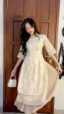 Tết dí gần sát mông rùi ce ưiii #review #xuhuong #phoido #mặcđẹp #tips #bánhbèo #aodaitet #aodaicachtan 