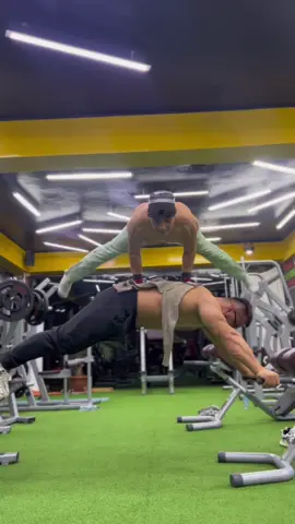 Uzbek style nma diyapti #bek_zufarr #andijon#kalistenika #Fitness #mashgulot #streetworkout #motivation #gym #handstand #uzbekistan 