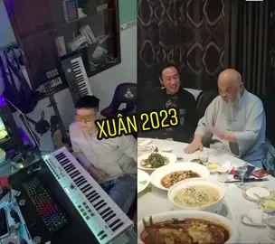 Nhờ cụ ông gõ bàn giùm để mình đánh quả nhạc tết #xuhuong2022 #tết #tết2023 #trending #gõban 