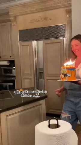 gotta feel happy gor him #fyp #sad #adopted #birthday #cake 