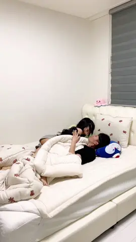 심심한 연하남친😱🤣 #추천 #틱톡순삭 #fyp #couple #파트너크리에이터 