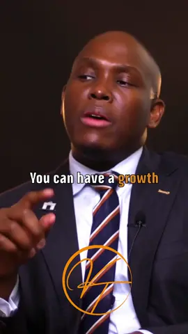 Adopting a growth mindset 📈   #growth #mindset #scarcity #environment #limitation #approximation #possible #surroundings #content #vt #blackdragon #vusithembekwayo #motivation #inspire #inspiring #inspiration #fyp #foryou #foryoupage #entrepreneur #business #leadership 