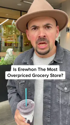 I am now a 1/4 Kardashian. #foodreview #erewhonhaul #erewhonsmoothie #pooshsmoothie #erewhonforever #laeats #caitlynjennervibes #kourtneykardashain 
