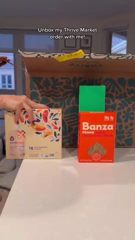 activated my @thrivemarket membership again! #notanadjustafan  they have soooooo many good products. I saw @eatcerebelly on there and said immediately yes. #thrivemarket #unboxing #healthyfoodchoices #unboxings #unboxingtime #thrivemarkethaul #foodhaul #mailhaul #OlsaSüperOlur 