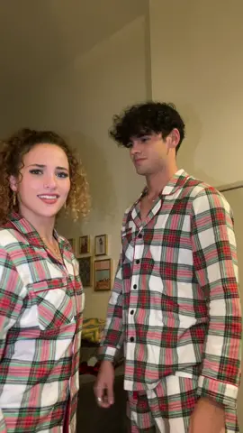 @Sofie Dossi 🎄
