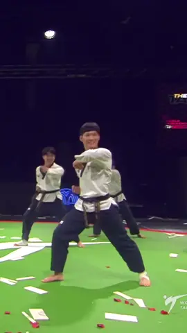 Rolling those kicks 🦶 #taekwondo #tkd #worldtaekwondo #demonstration #Fitness #fyp 