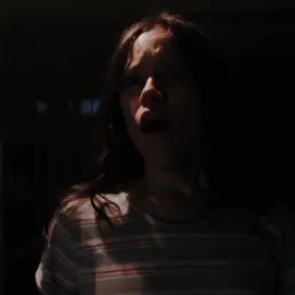 Women screaming                                                                                                       Ib:@b6rkey 