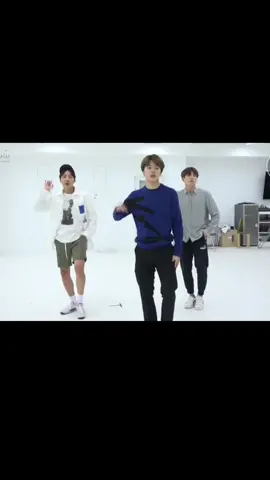 I'll never be over this ep or this dance🤌 #3j #takeyoudown #hoseok #jimin #jk #btsarmy 