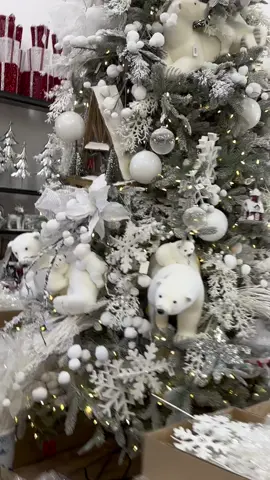 Tendencia navidad #creadoradecontenido #creadora #navidad🎄🎀 #modaentiktok #adornosnavideños #decoraciones #christmas #tendencias2021 #personalshopper #asesoradeimagen #envio 