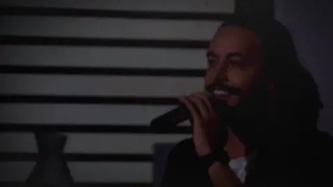 ويوماتي ببعت السلامات 🌨♥️ . #عبدالفتاح_الجريني #ويوماتي_ببعت_السلامات💚🌱 #عبدالفتاح #ياحبيبي #zeiii57 #explore #foryou #viral 