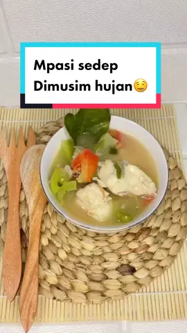“Ikan kuah asem sedep” resep Mpasi dr @drtanshotyen start mulai 6M bisa sesuaikan tekstur ⭐️ 200 gr ikan kakap ⭐️ 3 siung bamer iris ⭐️ 2 siung baput cincang ⭐️ 1 ruas jahe geprek ⭐️ 1 batang sereh geprek ⭐️ 2 lembar daun jeruk ⭐️ 1 buah tomat hijau & merah ⭐️ 250 ml air ⭐️ 1 sdt garam & lada Dibawah usia 1 thn bisa skip garam & lada  #resepmpasihomemade #mpasidrtanshotyen #mpasidrtan #resepmpasi #parentingindonesia
