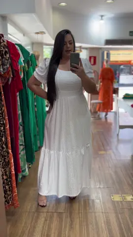 Bom dia amores, comecando a nossa quarta com muita novidade iniciando com esse longo branco perfeito, otima opcoa para final de ano, batizados e noivados✨🤍#modaplus #modaplussize #verao #TokDoEnem #verao #gordinhasdotiktok #lookplussize #autoestima #lojaplussize #autoestima #lojaplussize #modagg #gordinha #gordinhadopoderoficial #vestidoplussize 
