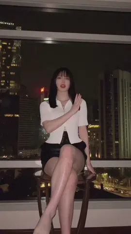 手違いで高級ホテルに泊まることになったから、お金持ちのお姉さん風に撮ってみたすなずりかりんです笑