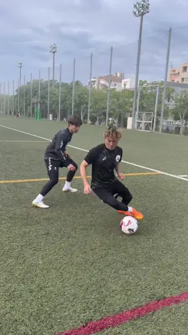 Skills that can be used in matches‼️ #Soccer #football #footballskills #skills #サッカー #footballer #ドリブル #soccerskills #soccerboy #footballtiktok 