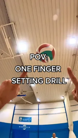 Can you set only with one finger? #volleyball #pov #volleyballworld #drill #challenge #parati #fyp #volleyballtime #insta360 #paravoce #volleyballlife #volei #volleyballplayer #volleyballtime🏐🏐🏐 #voleibol #molten #voleibrasil 