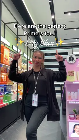 What’s your favorite primer? 🤔 #primer #faceprimer #dryskin #dryskintips #dryskinmakeup #hydratedskin #makeupbase #flawlessmakeup #milkmakeup #hourglass #lauramercier #toofaced #makeupforever #benefit #benefitcosmetics #benefitcosmeticsprimer #makeup #makeuptips #MakeupRoutine #makeuptok #sephora #sephoramiddleeast 