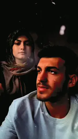 ay tutulur gülüşünü gürdü Zaman vevasiz 