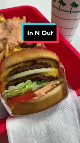 Un tico en USA probando In N Out por primera vez #fyp #diegoeats #Foodie #innout #dallas #texas #viaje #foodblog #innoutburger 