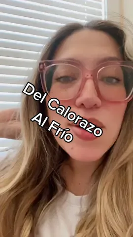 Esque como puedes hacer nada con tanta calor?! Así no se puede! Mejor con el frío, una cobijo ya, un chocolatito y ya!  Que equipo eres tú?  Equipo temporada de calor or equipo temporada de frío? #jaja #risas #chiste #elfrio #elinviernoseacerca #lastemporadascambian #lamami #lamamijulie #lamamilife #latinacontentcreator #graciosa 