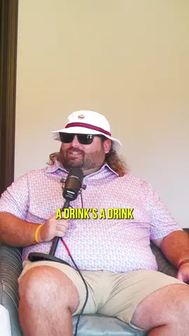 Don’t test @thefatperez on his knowledge of Alcohol and Consumption #bobdoessports LINK IN BIO FOR OUR ALL NEW POD!
