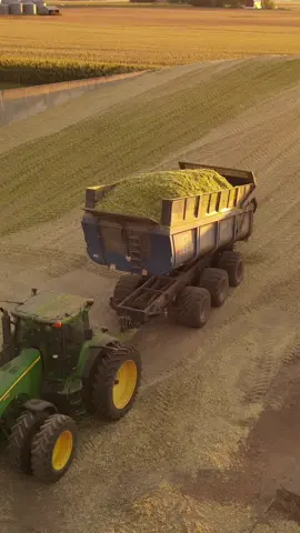 ‘‘Twas the Fall of 2022 #CapCut #fypシ #farmharddd #foryoupage #familyfarm #farmtok 