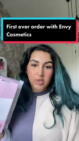 Lipgloss lucky dip from @envycosmeticsuk if you want cute lipglosses this is definitely the place to go. #envycosmeticsuk #envycosmetics #lipglosses #cutelipglosses #lipglossluckydip #luckydip #lipgloss #gloss #lipglosshaul #SmallBusiness #smallbusinessunboxing #unboxwithme #makeuphaul #lipglosshaul #cosmeticshaul #beautyhaul #unboxing 