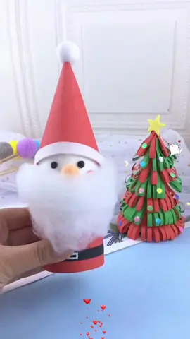 Do not throw away the paper roll, teach you to be a cute Santa Claus.#christmas #creativemanual #homemadesanta #craft#chrismascrafts #santaclaus #DIY 