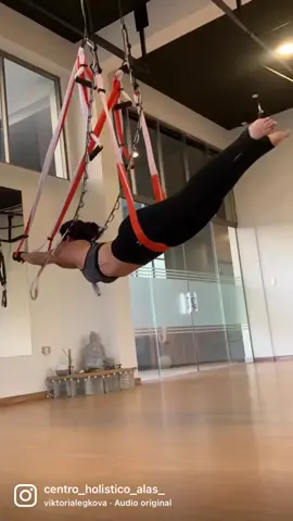 #aeroyoga #pracrice #aerialyoga #teacher #weloveflying #aeroyogaoficial #aeroyogacochabamba #aeroyogabolivia 