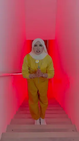 Yeayy iman is back with another single and dance challenge! iman nak tengok #OmongKosongChallenge korang boleh? Tag iman tau!! love u <33 🫶🏻✨