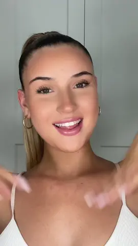 the ULTIMATE SLICK PONY tutorial YOU NEED😍🤍 #hair #hairtutorial #slickpony #ponytail #bethanyfosbery #RevolutionHairxBethanyFosbery #trending #hairstylesforschool #schoolhairstyles #hairinspo #hairstylesfor 