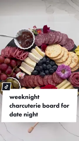The ultimate hostess lifesaver right here - more details on my IG! #charcuterietable #charcuterieboardideas #charcuterieboardoftiktok #ollisalumeria #thanksgivingappetizer 
