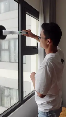 Bộ cọ rửa nhà tắm đa năng. Máy chà sàn bằng điện có 4 đầu cọ thay thế. Lau kính, cọ ngóc ngách