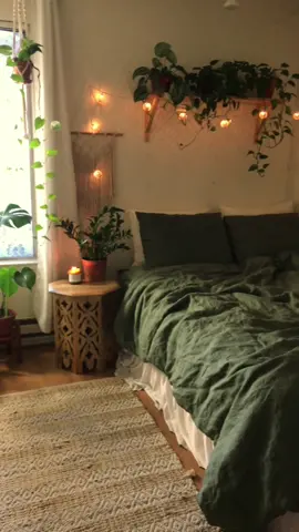 Fall Room tour #homedecortiktok #bohohome #fyp #apartmenttherapy #indoorplants #interior #cozyvibes #cozyhome #slowliving #fallbedroom #ChevyEVSongContest  #bedroomtour 