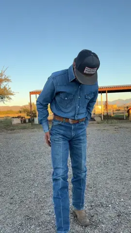 When I step out with a fresh pair of starched Wranglers… y’all better hide ur Grandma😂 #cowboy#wrangler#OOTD#starchedjeans 