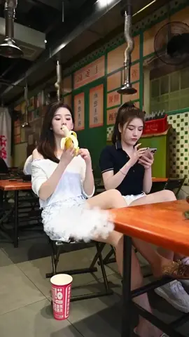 Funny’s 😂😂😂 #funnyvideos #funnymoments ##funnyfail #bestfunny2022  #comedyclub #funnyshorts #viral #funnyvideo2022 #comedy#fyp #fouryou #korea #korean #대한민국 #seoul #코미디#fun #funnyy#웃긴영상 #웃긴짤 #웃음참기 #웃긴 #laugh 