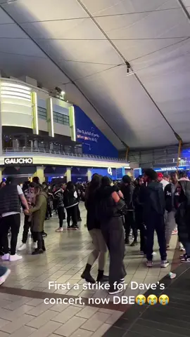 Thanks TFL, thanks a lot #dbe #dblockeurope #tubestrike #concert #o2arena 